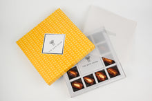Load image into Gallery viewer, Sunshine Yellow Gift Box Premium Filled dates