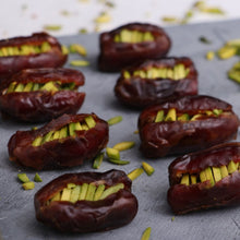 Load image into Gallery viewer, Premium Dry Fruit Filled Organic Dates Gift Box - 25 Pcs