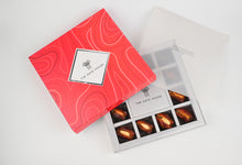Load image into Gallery viewer, Crimson Red Gift Box  Premium Filled dates
