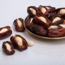 Load image into Gallery viewer, Premium Dry Fruit Filled Organic Dates Box - 16pcs
